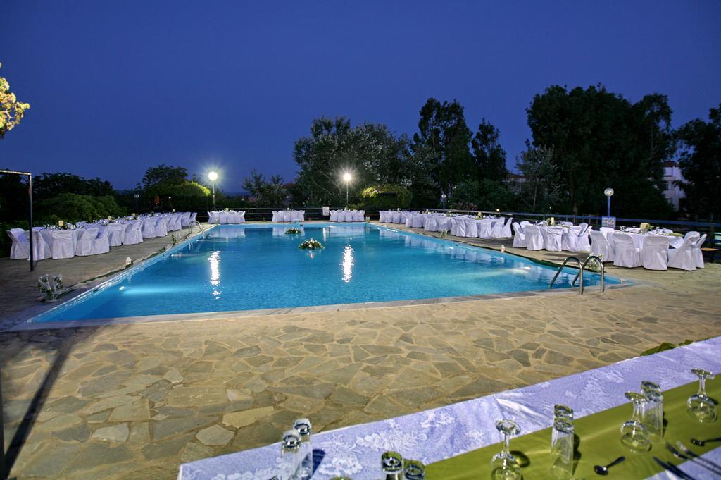 Hotel Pela Скала-Каллонис Экстерьер фото