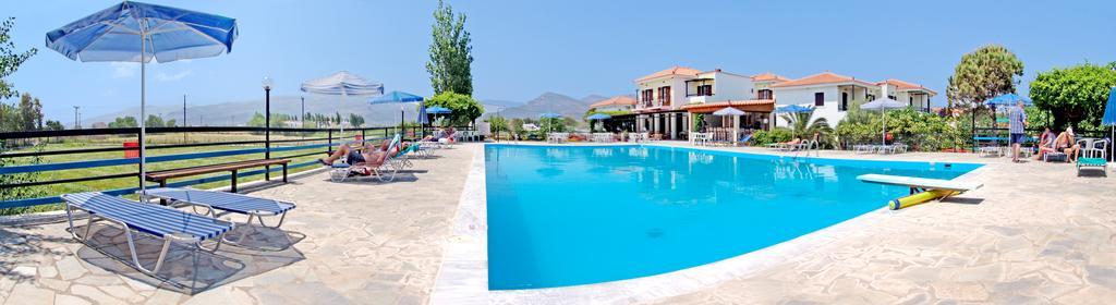 Hotel Pela Скала-Каллонис Экстерьер фото