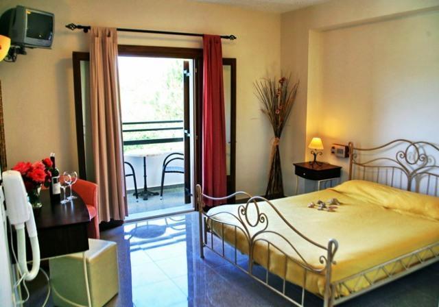 Hotel Pela Скала-Каллонис Номер фото